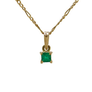 Dije en Oro · Esmeralda Talla Cuadrada